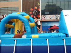 
				2015夏季“大降温”--莱恩斯水上冲关设备