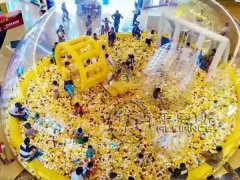 儿童水晶宫海洋球池乐园带孩子进入童话世界