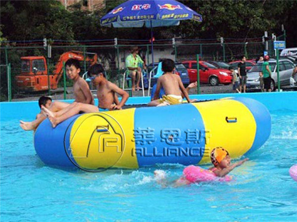 移动水世界不可或缺充气漂浮玩具