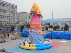 用充气卡通造型设计让儿童爱上攀岩运动