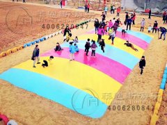沙窝蹦蹦床让孩子弹跳游乐更简单