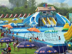 充气式水上乐园凭借优势赢得更多游乐市场