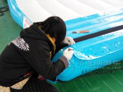 大型气模玩具pvc布料破损该如何修补