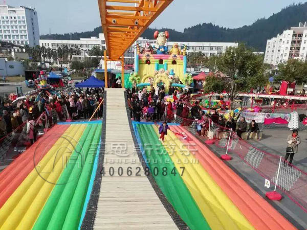 天梁网红桥厂家